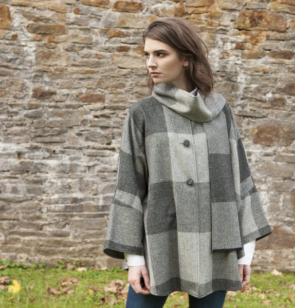 One Size Buttoned Cape - Grey Check Front